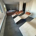 Veneziola Paradise, & Gym *