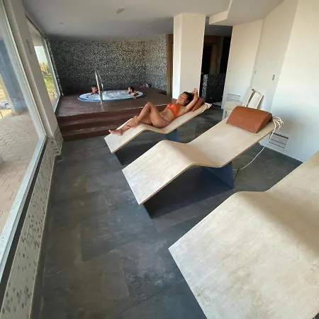 Veneziola Paradise, & Gym *