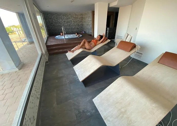 Veneziola Paradise, & Gym *